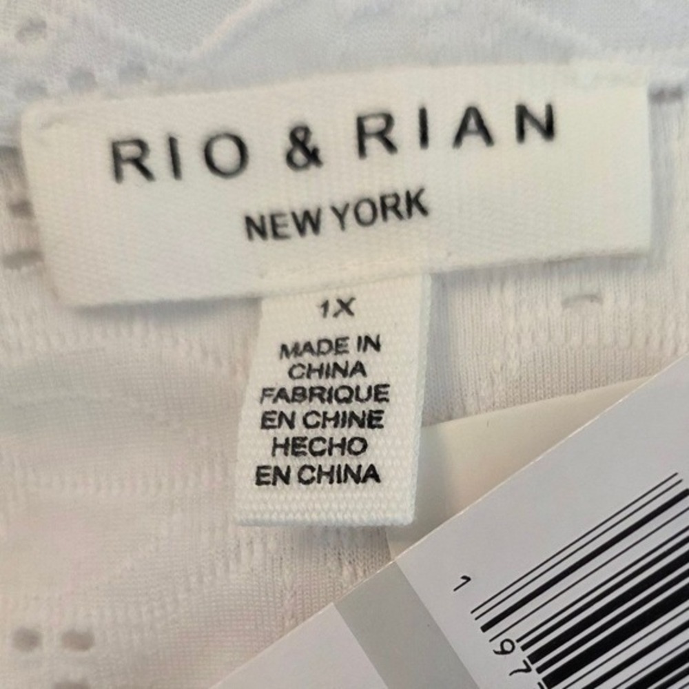 😍 Rio & Rian Polo Top Women 1X White Eyelet Floral V-Neck Short Sleeve New - Picture 5 of 13
